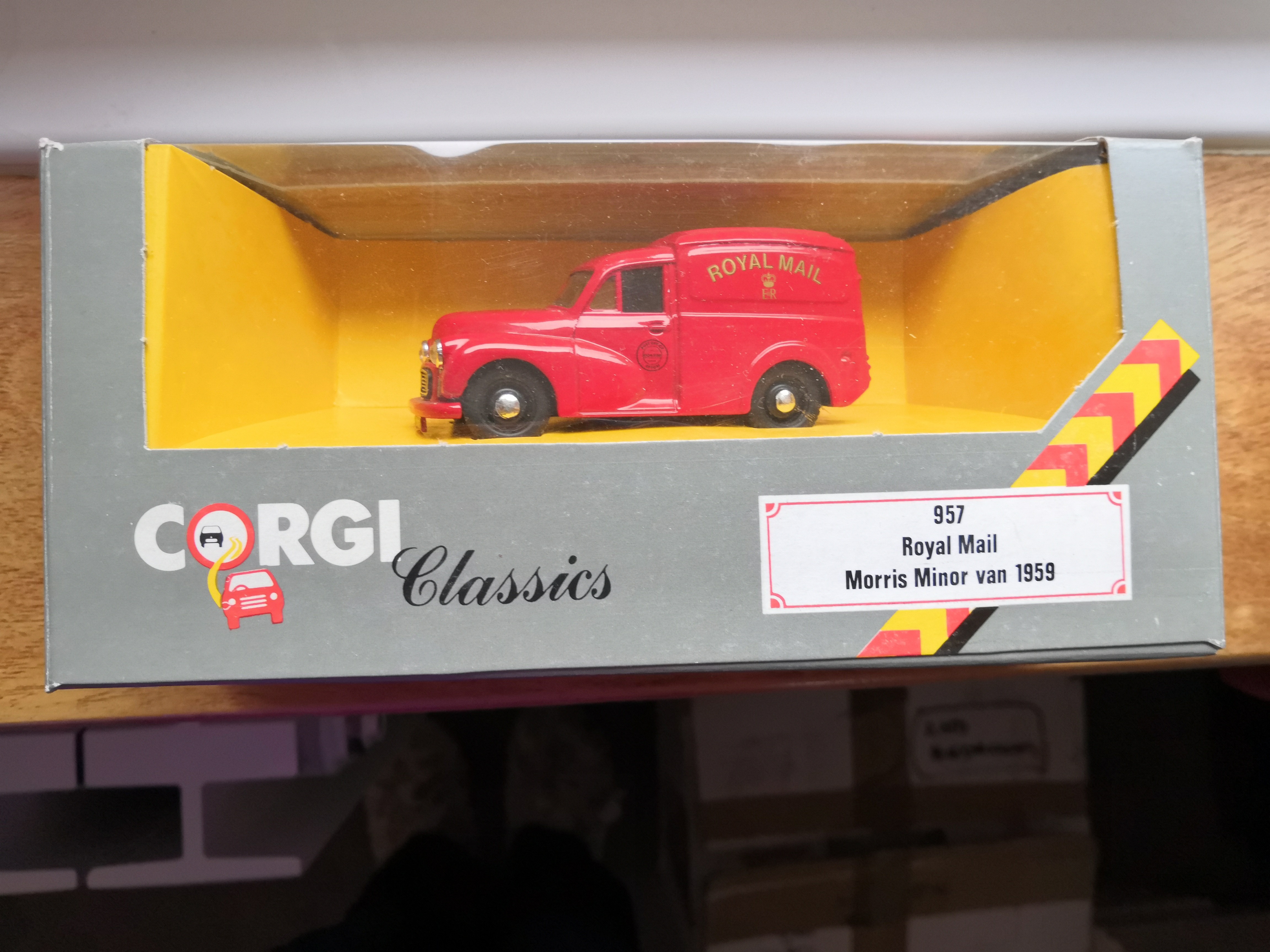 Corgi Classics 96839 1/43 Morris 1000 Van 'Royal Mail'  GPO Clear Correct Addres